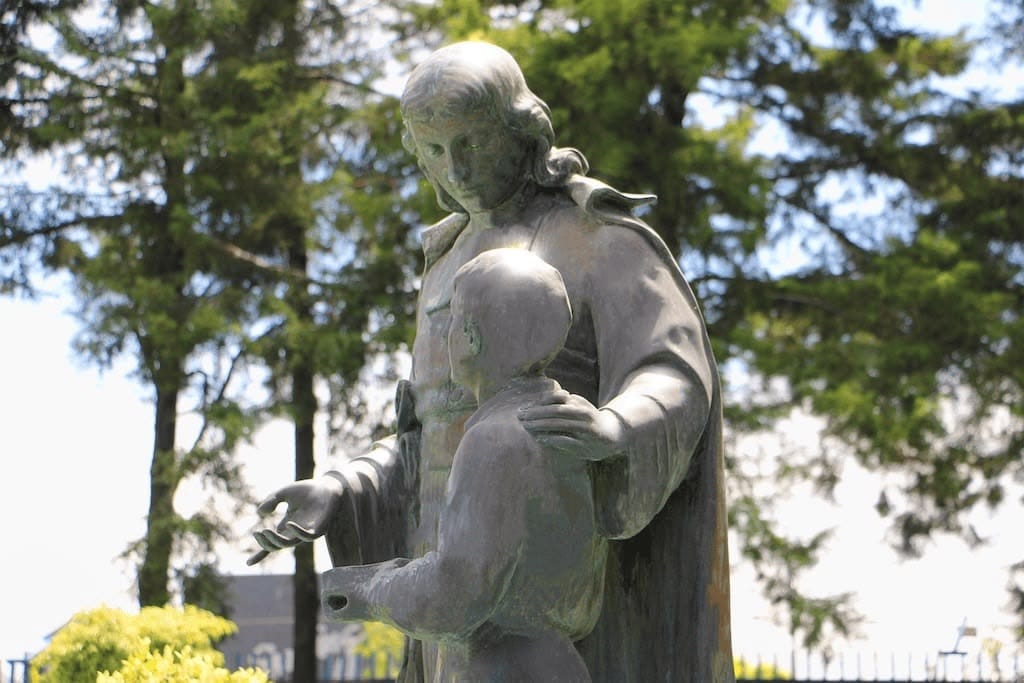 Estatua de San Juan Bautista.